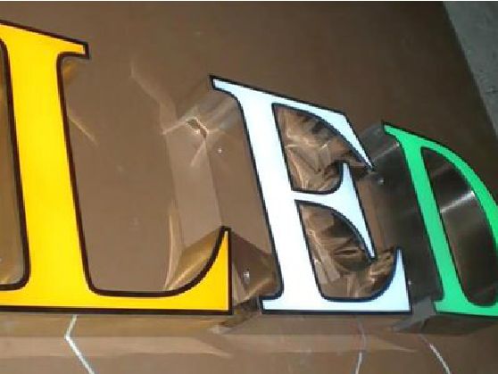 闽清介绍LED招牌的基础知识。